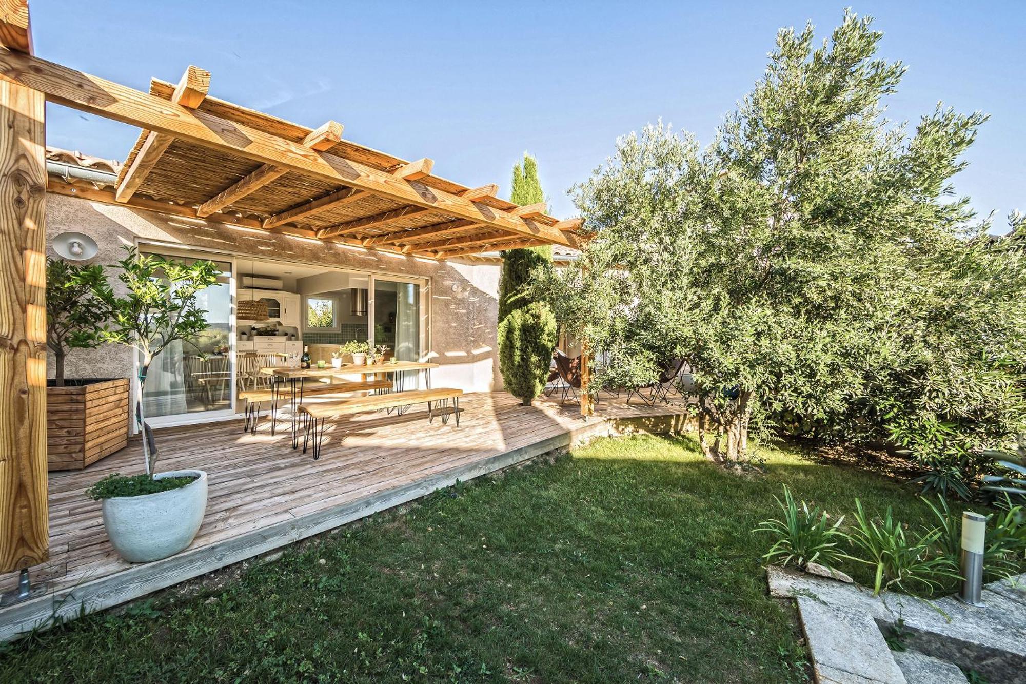 La Villa Les Petits Gardons Castillon-du-Gard Esterno foto